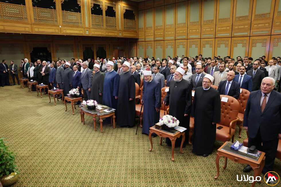 <p>إعادة صياغة العنوان: <strong>«تعزيز الإنسان في مواجهة التحديات المعاصرة: انطلاق المؤتمر الدولي الخامس لـ "الشريعة والقانون" بجامعة الأزهر»</strong></p>