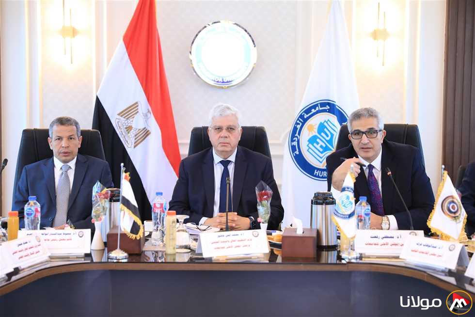 قرار جديد من الأعلى للجامعات حول امتحانات الفصل الدراسي الثاني يثير اهتمام الطلاب والمربين