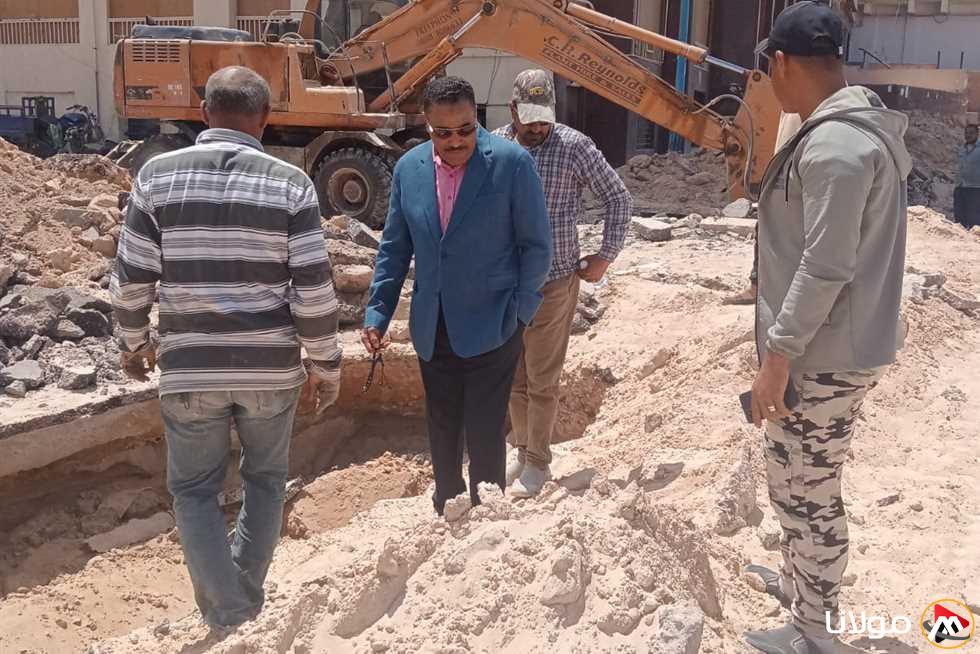 محافظ مطروح يقوم بجولة لتفقد أعمال تطوير الكورنيش الجديد