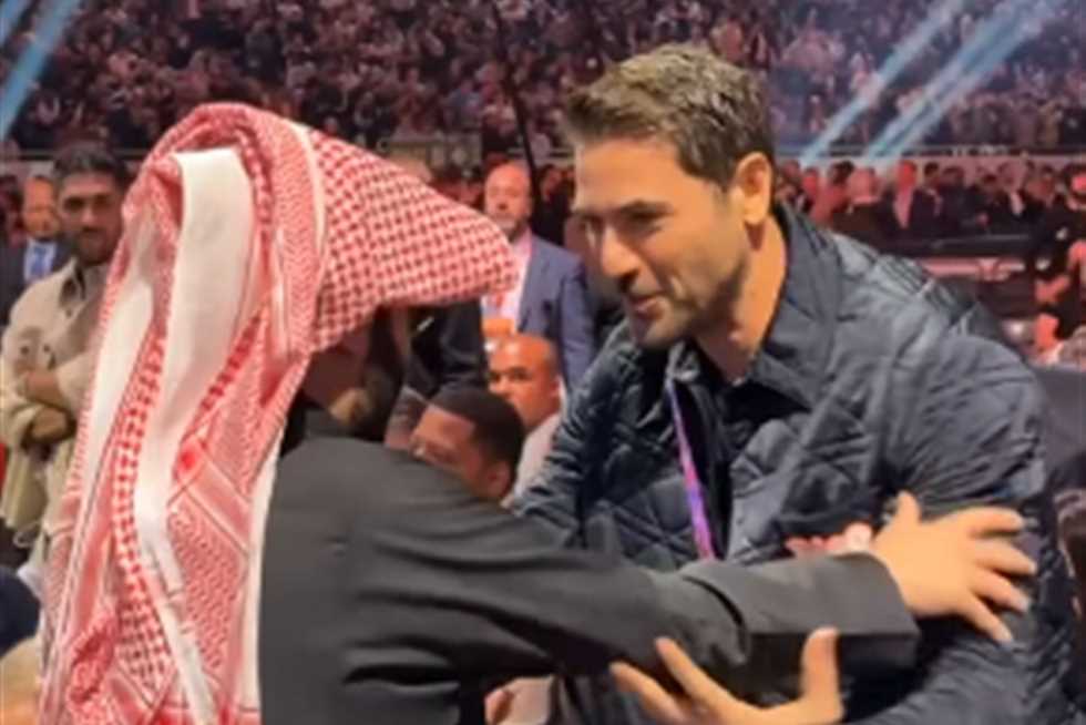 ماذا قال تركي آل الشيخ لأحمد عز خلال مباراة الملاكمة في السعودية؟ شاهد الفيديو!