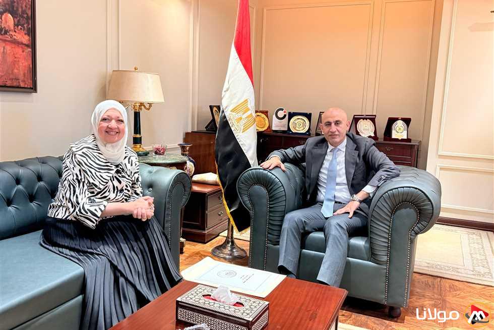 عبداللطيف يناقش مع صندوق تطوير التعليم تطبيق مقررات الأمن السيبراني للمدارس الثانوية