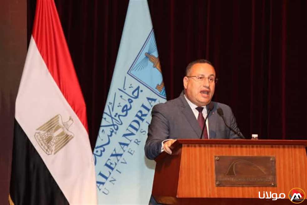 رئيس جامعة الإسكندرية يكشف عن 16500 طالب دولي من 71 جنسية يدرسون في كليات الجامعة (صور)