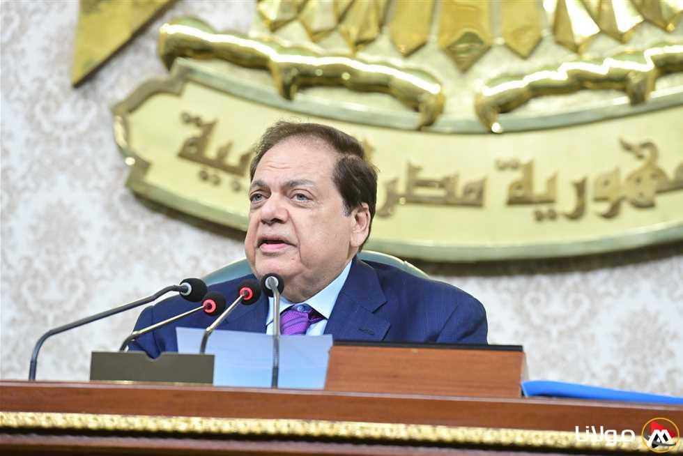 البرلمان يوافق على منح تراخيص جديدة للتنقيب عن الغاز والنفط في البحر المتوسط والصحراء الغربية