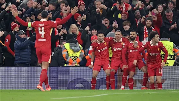 بث حي لمتابعة مباراة ليفربول وليستر سيتي في الدوري الإنجليزي الممتاز (فيديو)