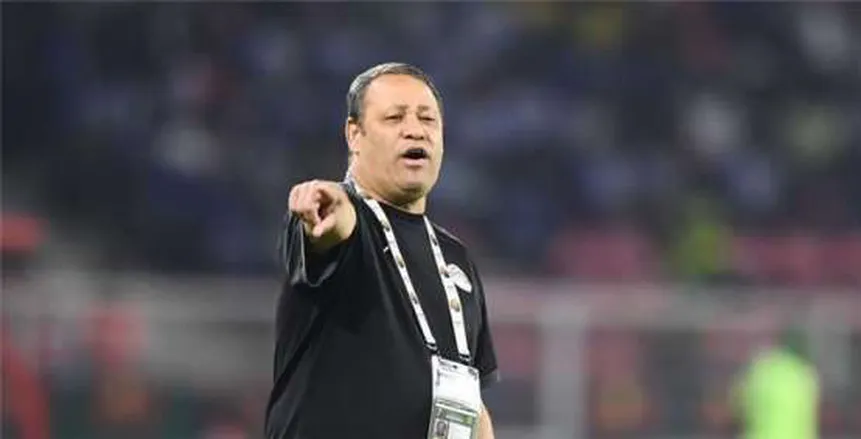 ضياء السيد: الأهلي يواجه تحديًا مع الهلال.. ووسام أبو علي تراجع في مستواه