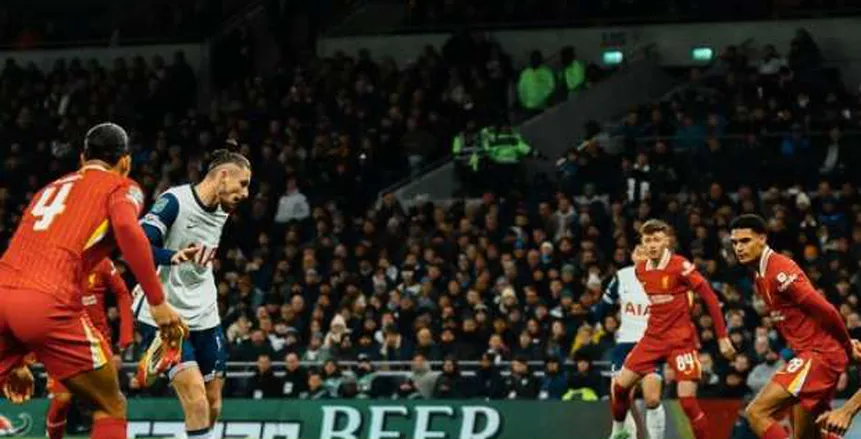 تفاصيل مباراة ليفربول وتوتنهام في الدوري.. سولانكي يفتتح التسجيل للسبيرز