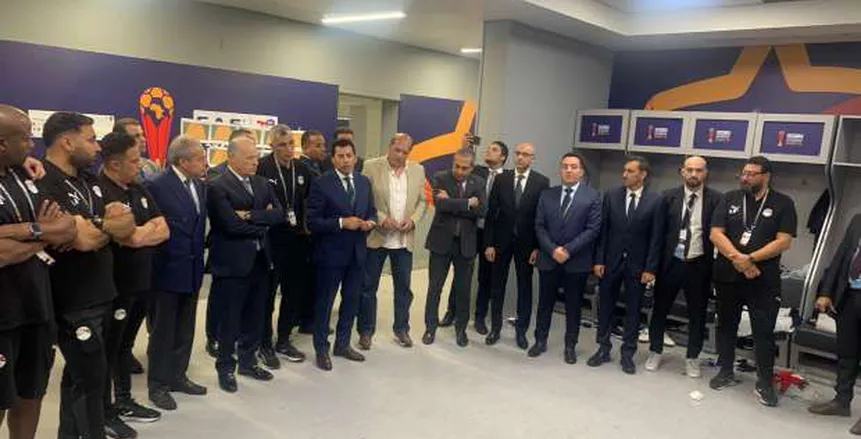 وزير الرياضة وأبو ريدة يهنئون منتخب الشباب بفوزهم على جنوب أفريقيا