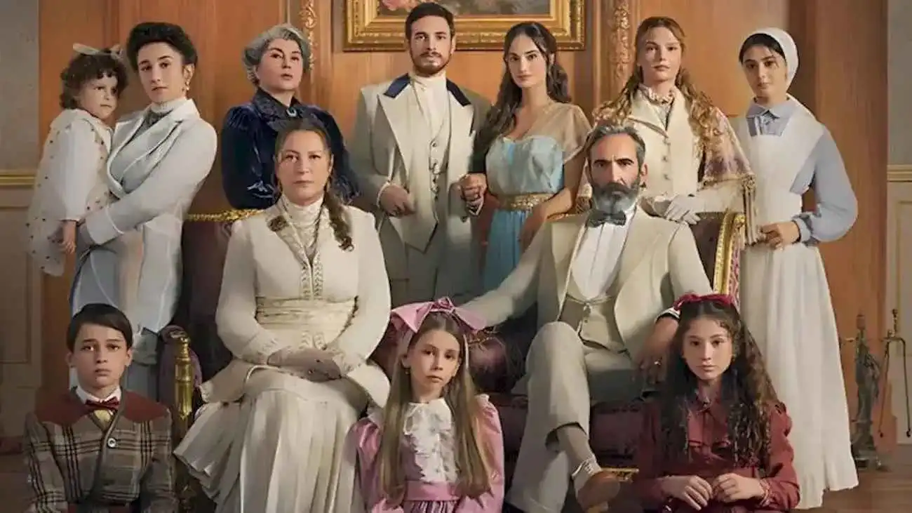 مستقبل مسلسل عائلة شاكر باشا التركي بعد اندلاع حريق ووفاة مدير الإنتاج.. كل التفاصيل الكاملة
