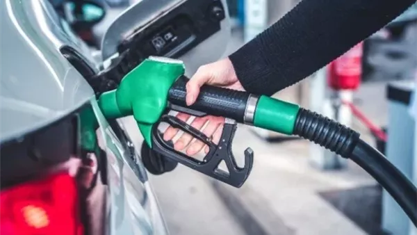 اطلع على الأسعار الآن: أسعار البنزين اليوم الثلاثاء 15/4/2025 – كل ما تحتاج معرفته عن الأسعار