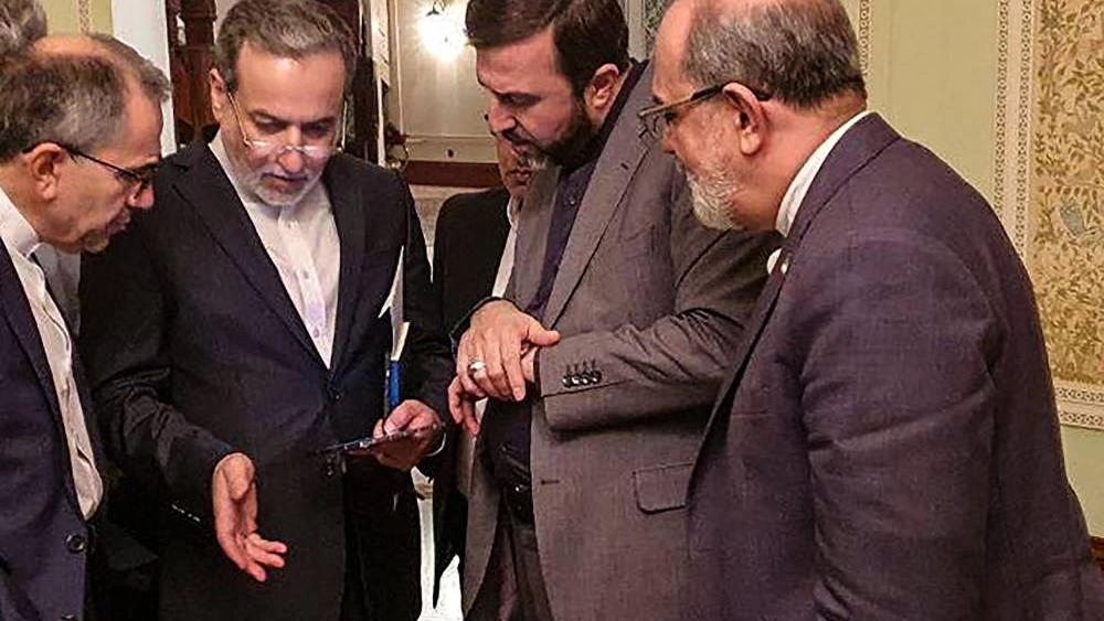 إيران: المحادثات مع الولايات المتحدة ستبقى “غير مباشرة” عبر وساطة عمانية