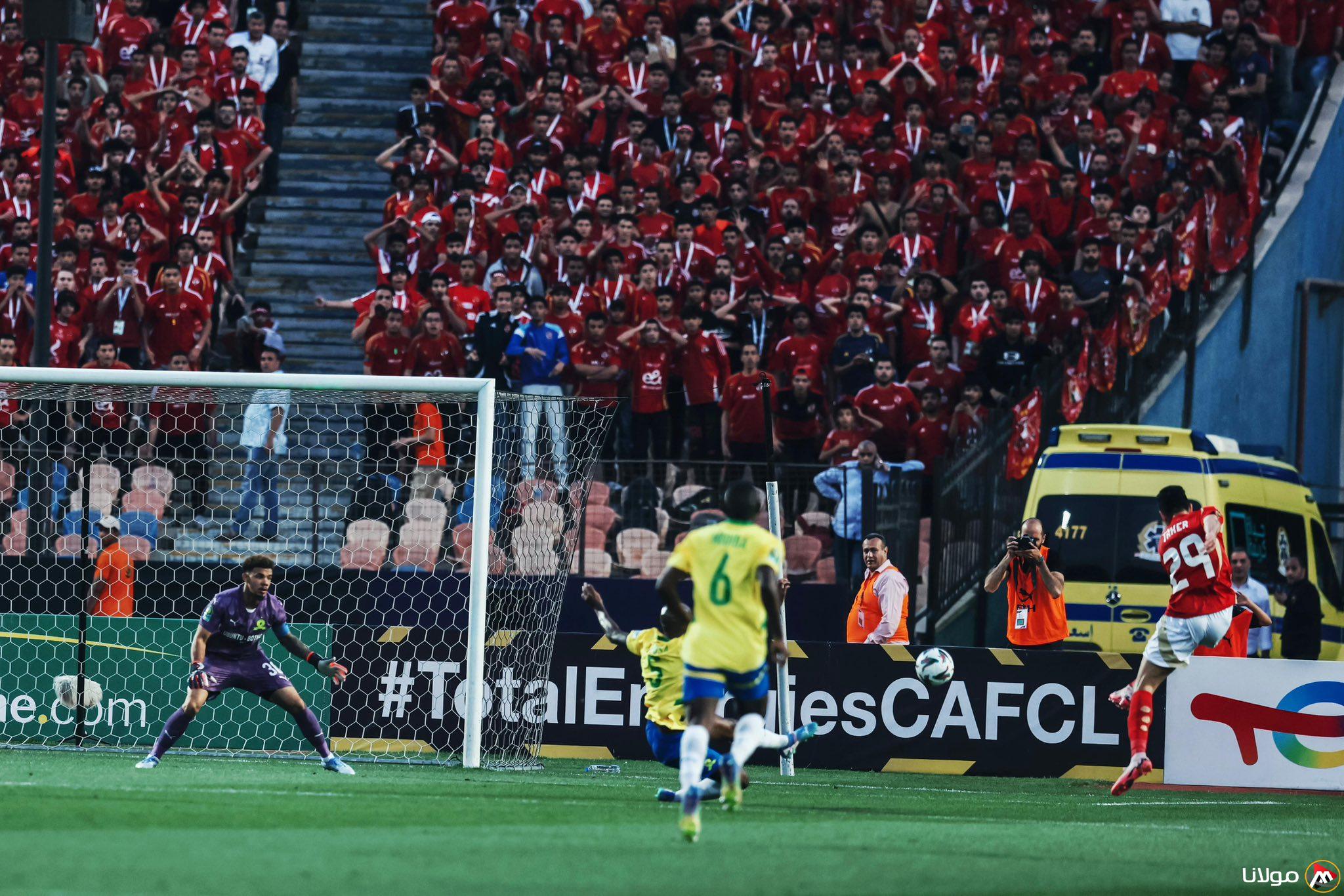 بيراميدز يُصدر تعليقًا مثيرًا على خروج الأهلي المفاجئ من دوري أبطال أفريقيا أمام صنداونز