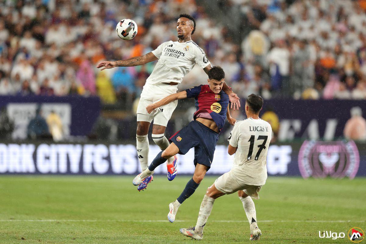 ريال مدريد قلق من قرارات حكم نهائي الكأس في مباراة الكلاسيكو ضد برشلونة