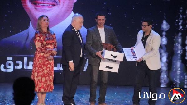تقدير فناني المسرح خلال حفل افتتاح النسخة الأولى من مهرجان الفضاءات المسرحية المتنوعة
