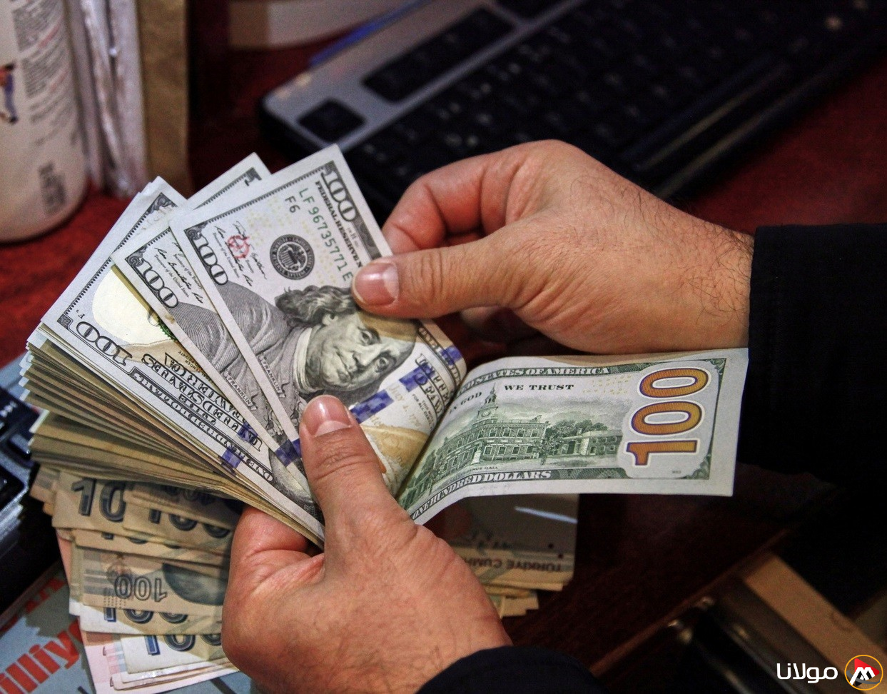 سعر الدولار اليوم في سوريا 26 أبريل: هل سيحقق رقماً قياسياً في بداية الأسبوع؟
