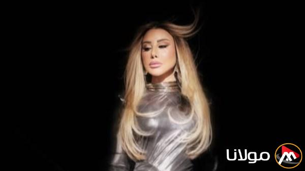نجوى كرم تبارك جمهورها بمناسبة أحد الشعانين
