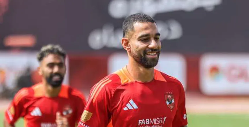 الأهلي يتيح لعمرو السولية حرية اتخاذ القرار بشأن مستقبله